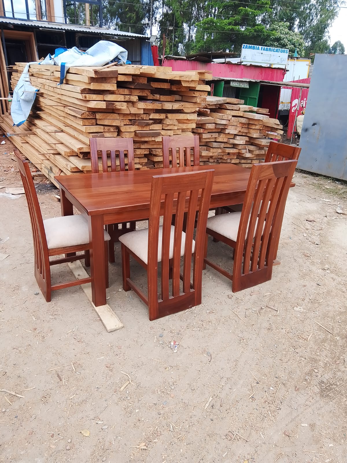 Dinning table 6 seater 